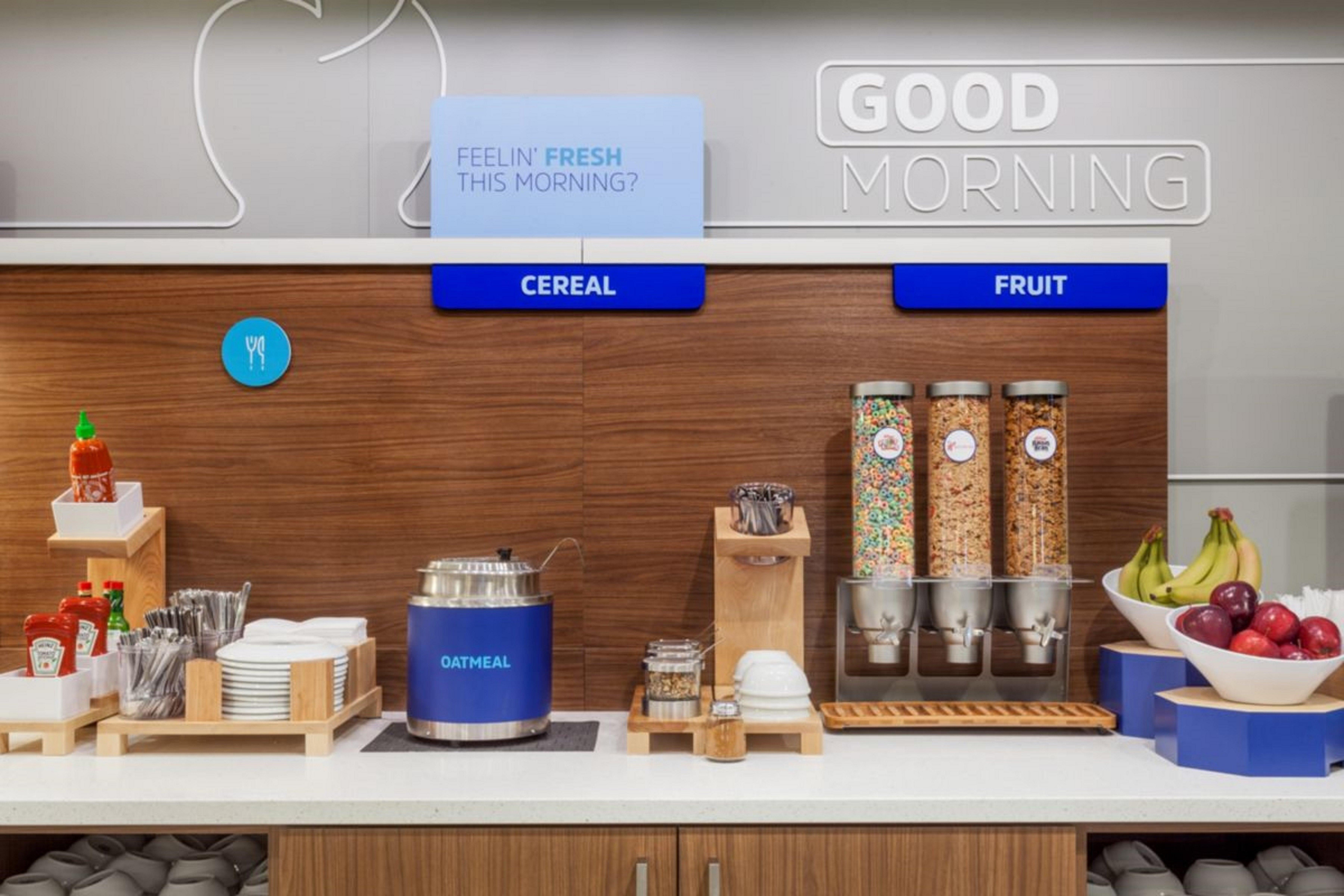 Holiday Inn Express Port Hueneme By Ihg Esterno foto